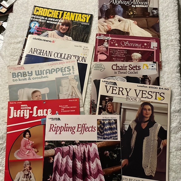 Vintage bundle of 9 crochet craft leaflet patter books 60’s -90’s - Picture 1 of 17